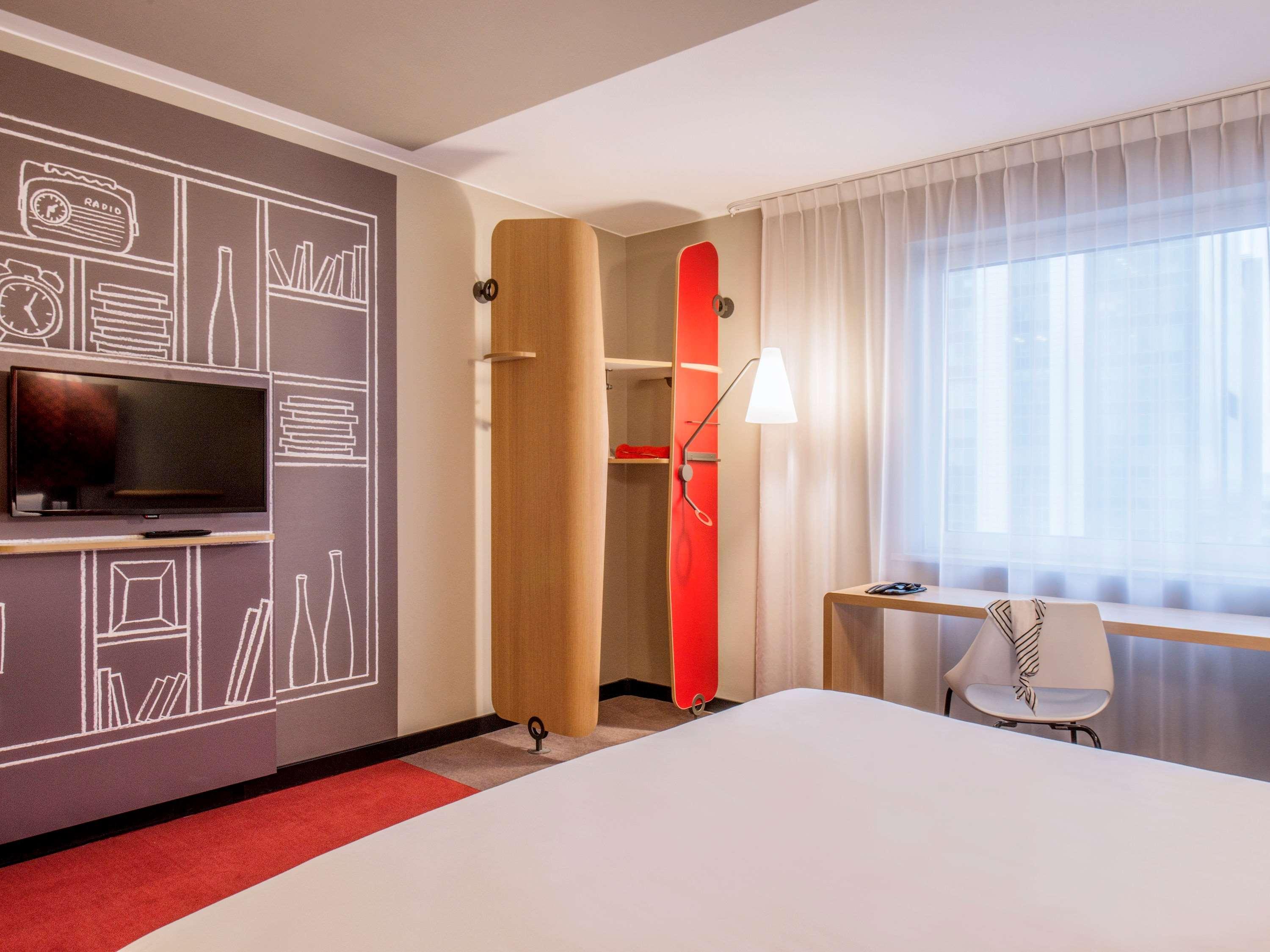 Ibis Poznan Centrum Exterior foto